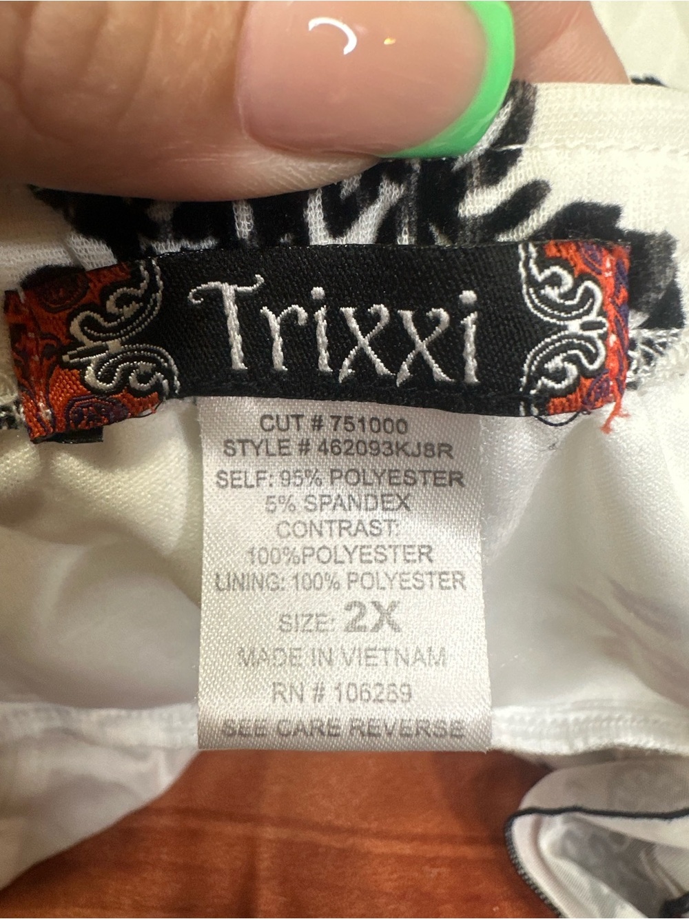 Trixxi 2X Black White Floral Flocked Dress Empire Waist Sleeveless Cocktail Plus - Picture 11 of 12